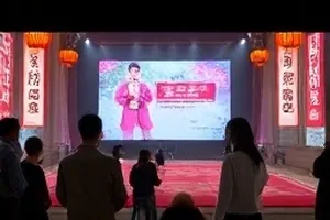 长图解构一场发布会的十二个镜头封面